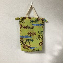 negoland 【入園入学】黄色自転車柄上履き入れ　25×30　体育館シューズ袋（巾着袋、ナイロン、撥水生地） 1枚目の画像