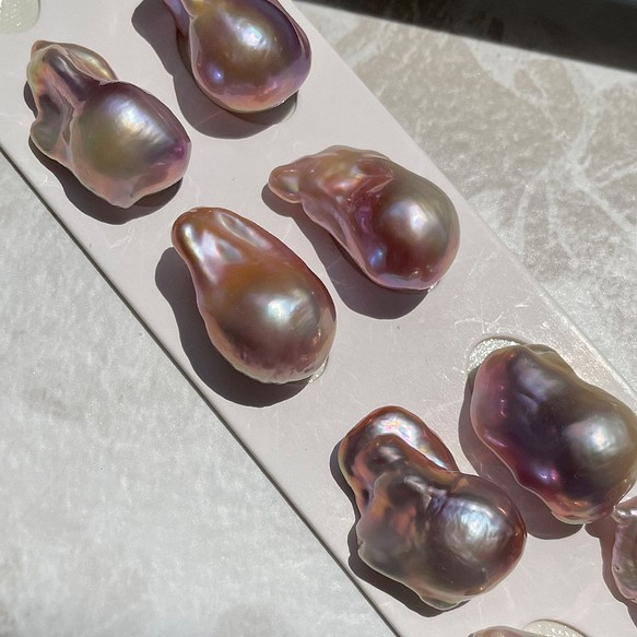 2425)淡水本真珠バロックパール　オイスターパールペアルース　ピンク色