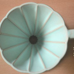 しらあい-菊の形(コーヒー ドリッパー) 1枚目の画像