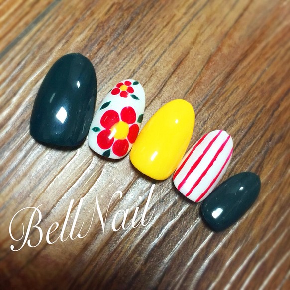 シンプル和柄なネイル 成人式 ネイルチップ ネイルシール Bell Nail 通販 Creema クリーマ ハンドメイド 手作り クラフト作品の販売サイト