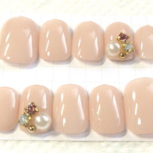 ジェルネイル ワンポイント ビジュー ネイルチップ 付け爪 ネイルチップ ネイルシール S Nail プロフィール必読 通販 Creema クリーマ ハンドメイド 手作り クラフト作品の販売サイト