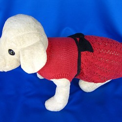 赤に黒のリボンの付いた犬の夏セーター(SS-1779) 1枚目の画像