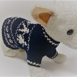 紺色に白の編み込み柄のセーター(4S-1728) 1枚目の画像
