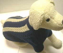 紺色にベージュの縄編みのセーター(M-1199) 1枚目の画像