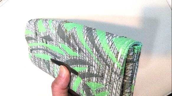 織りの長財布（黄緑タイプ） 1枚目の画像