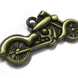 チャーム オートバイ 約46×22mm 真鍮古美【5個】6001596 1枚目の画像