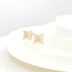 Faceted Cut Square Glass Pierces(white smoke) 1枚目の画像
