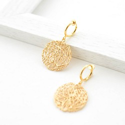 【送料無料】Mesh plate hoop earrings(gold) 1枚目の画像
