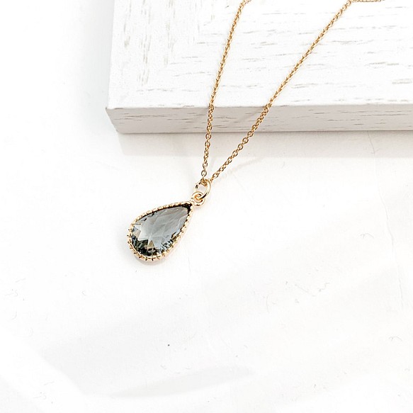 Cut Frame Glass necklace (charcoal gray) 第1張的照片
