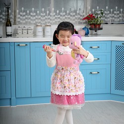【湛櫻創意ZAYIN by E.J. 】貝拉公主系列圍裙套組 Mini Me TEA TIME  粉紅 第1張的照片