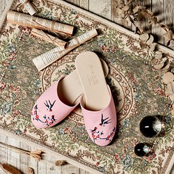 室內拖鞋 - 杏林春燕(粉紅色) 第1張的照片