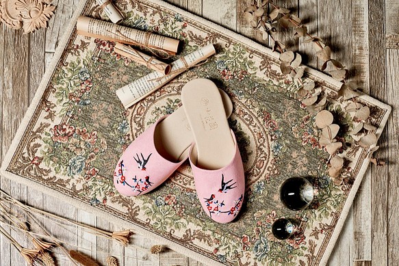 室內拖鞋 - 杏林春燕(粉紅色) 第1張的照片