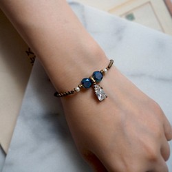 長方形四爪鋯石 切面玻璃珠 ( 霧白 / 深藍 ) 輕珠寶 黃銅手鍊  B15 第1張的照片