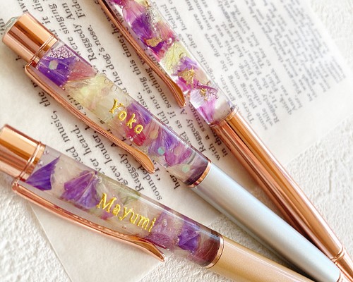 【名入れ可】スターチスと紫陽花のハーバリウムボールペン　名入れ可能　替え芯付き　オーダー　プレゼント　ラッピング　ギフト