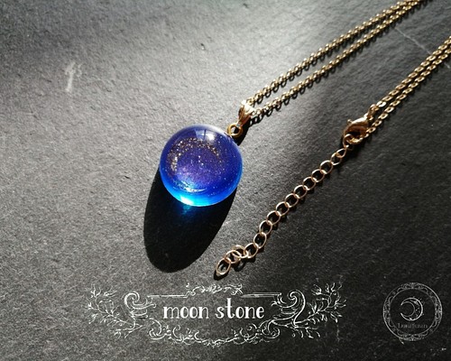 moon stone 再販 / 月 / レジン / ネックレス ネックレス・ペンダント