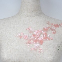 チュールスパンコール刺繍モチーフ 1枚 花 フラワー ピンク (MFLB12PKJJSP) 1枚目の画像