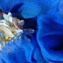 『ブルーハンドメイド2018』手織りリネンストール　コバルトブルー 1枚目の画像