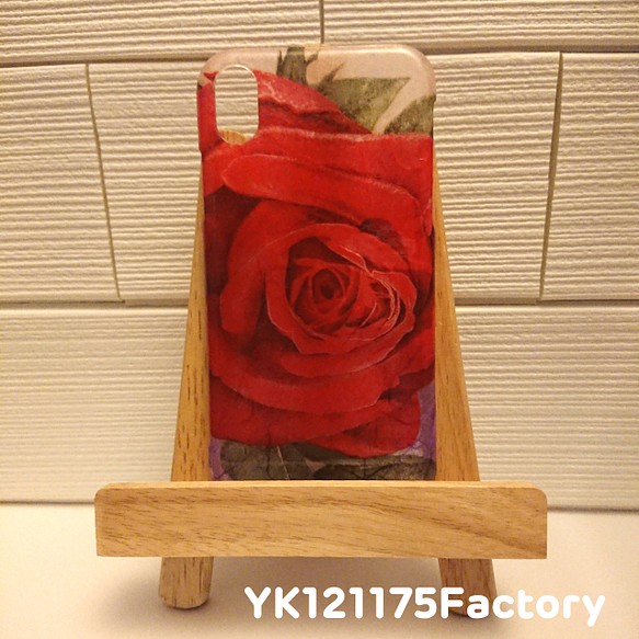 order①/6／コントラストが美しい「深紅の薔薇」のスマホケース(和紙＋‪α‬) 1枚目の画像