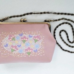 刺繍がま口ショルダーバッグ　花の森　ピンク 1枚目の画像