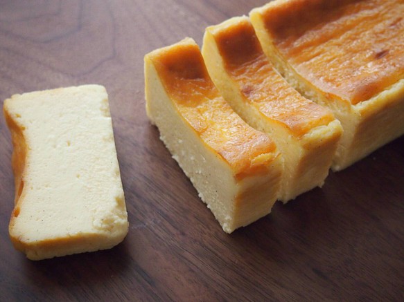 【ハーフサイズ16cm❢】濃厚チーズテリーヌ（チーズケーキ） 1枚目の画像