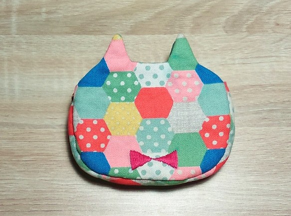 手繡貓頭錢包--粉彩幾何 第1張的照片