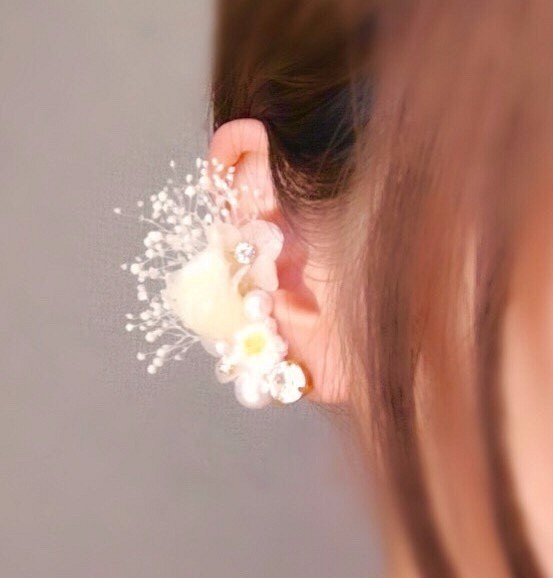 紫陽花ローズ＆かすみ草bijou ear cuff 1枚目の画像