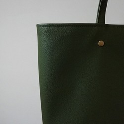 深緑色のA4対応シンプルトートバッグ「Creema限定」 2枚目の画像