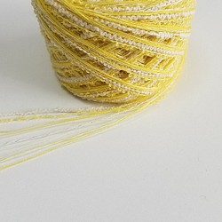 かわいい黄色ラメ入り引き揃え糸 1枚目の画像