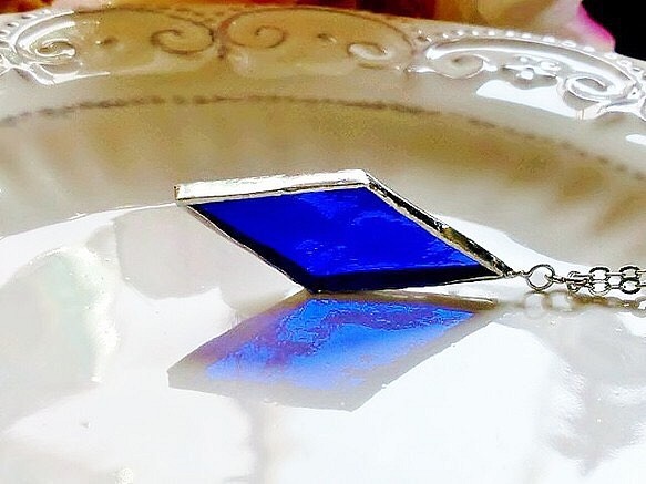 ステンドグラス 菱形ネックレス～コバルトブルー～ ネックレス