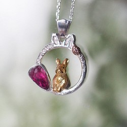 粉紅碧璽森林茶兔和瓢蟲吊墜 第1張的照片