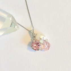 ♡淡水真珠とスワロフスキー☆宝石箱のようなネックレス 1枚目の画像