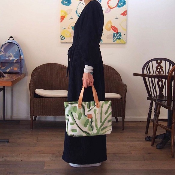 tote bag / 手染めの帆布トートバック A4 (レザーハンドル・ポケット