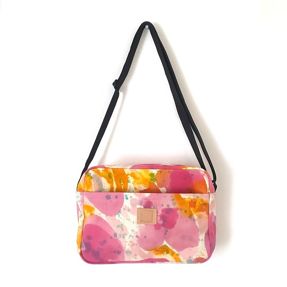 shoulder bag / 手染めの帆布ショルダーバッグ / palette pink 1枚目の画像