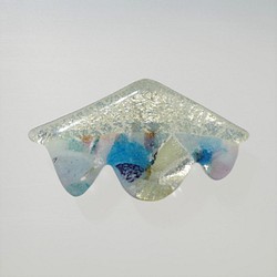 クラゲのガラスのブローチ 1枚目の画像