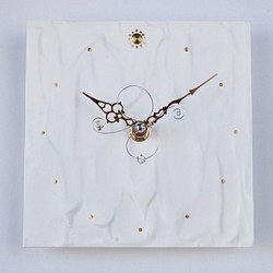 白い時計（15cm角）（静かなムーブメント） 1枚目の画像