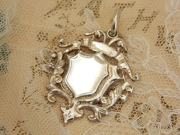 ＊純銀製フォブ＊1908年英国フルホールマーク懐中時計チェーン飾り　スターリングシルバー　アンティーク　エドワーディアン 1枚目の画像