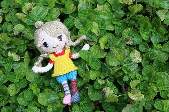 [Made Brown Handmade]手編みのウール人形 - 遊び心のある可愛いヨーヨー 1枚目の画像