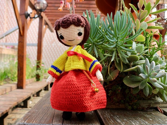 [ブラウン手作り]手編みのウール人形 - 韓国の古典的な女の子 1枚目の画像