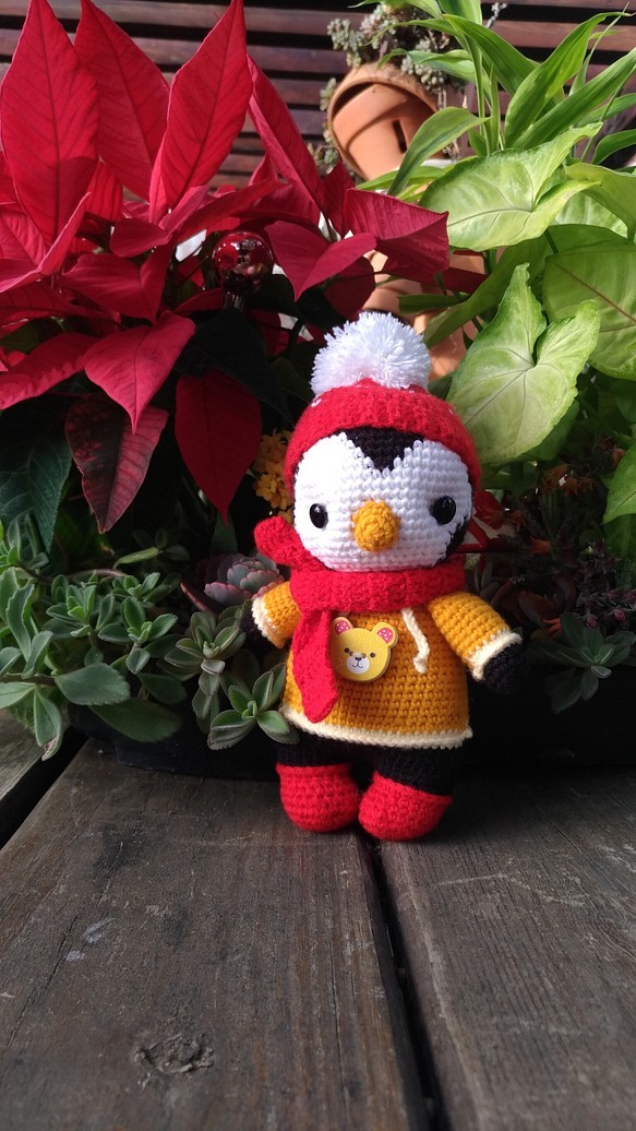 【磨啡手作】手編毛線玩偶—聖誕企鵝 第1張的照片