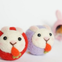 羊毛氈世界動物系列 ~ 白兔髮圈 第1張的照片