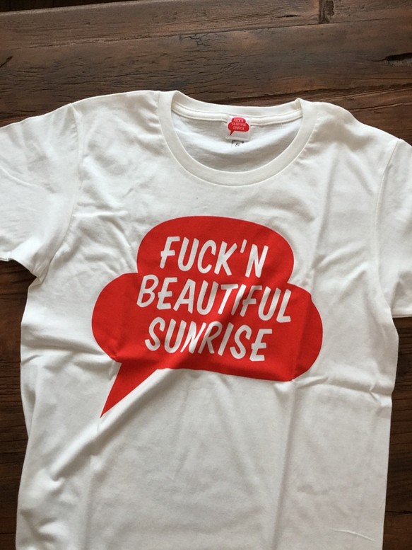 SLOW LANE FUCK’N BEAUTIFUL SUNRISE プリントTシャツ 1枚目の画像