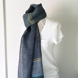 【比利時亞麻布：全季】男女皆宜：手工編織披肩“深藍混合3” 第1張的照片