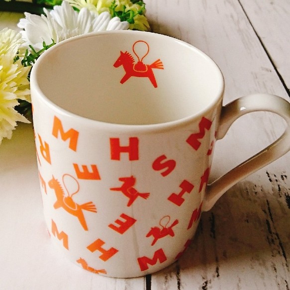 元気が出る美しいオレンジ色のマグカップ　陶器マグカップ 1枚目の画像