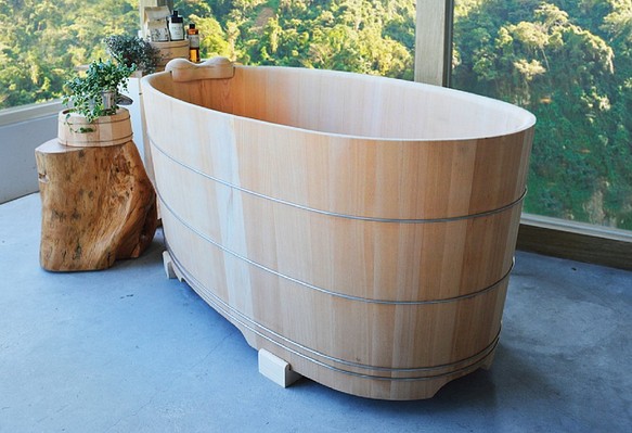 香杉原木泡澡桶  4.2尺 (可客製化訂做) 第1張的照片
