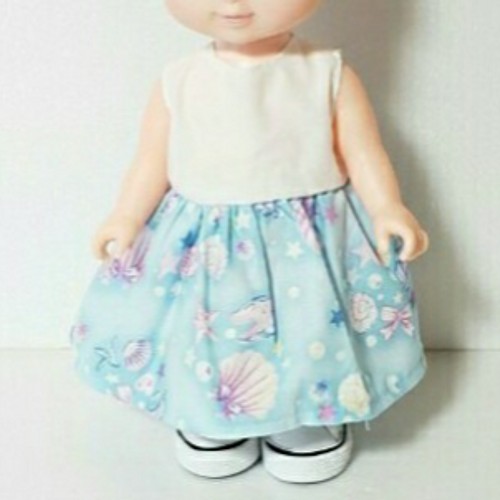 ワンピースとヘアゴムセット　貝殻柄水色　26cmサイズ　人形　服　リリィちゃんの服　ソランちゃんの服　レミンちゃんの服