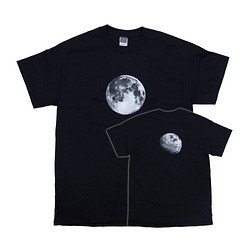 月の裏 TシャツユニセックスS〜XLサイズ　Tcollector リアルなプリント！ 1枚目の画像