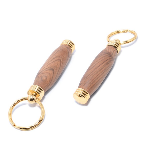 手工木製便攜式牙籤架鑰匙鏈（胡桃木；24 克拉鍍金） 第1張的照片
