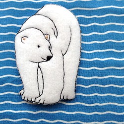 ワッペン ふわふわシロクマ　北極熊　W-0371 1枚目の画像