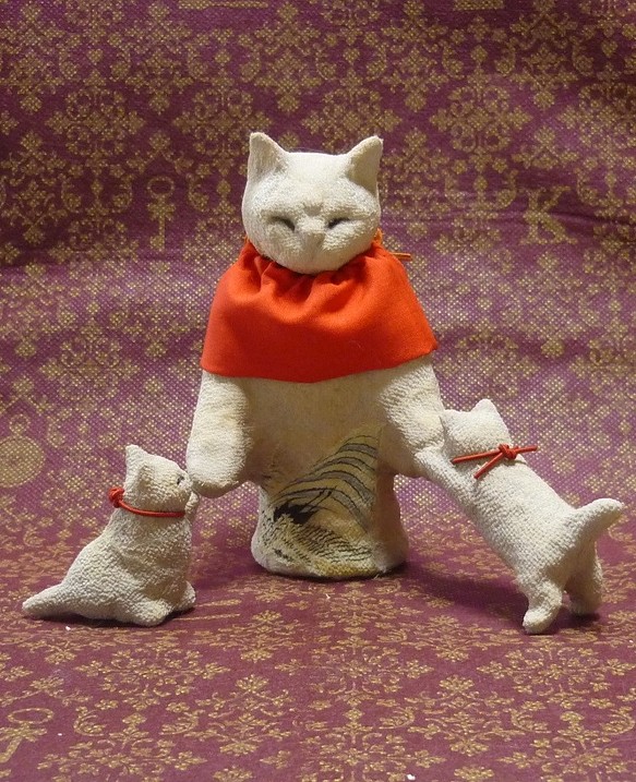 猫地蔵物語　猫の子安地蔵立像　江戸縮緬 1枚目の画像