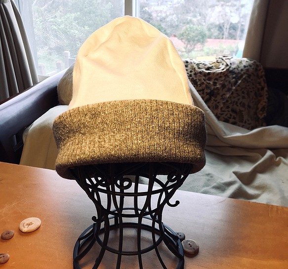 SALEリバーシブルニット帽57cm ミルク＆セピア色 1枚目の画像